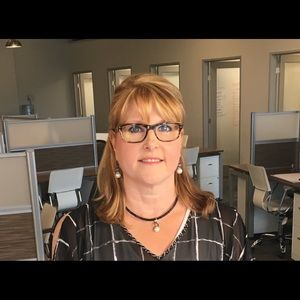 Meet your Posher, Kelli